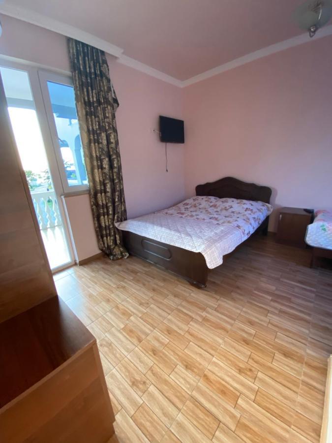 Beliy Dom Hotel Kvariati Eksteriør billede